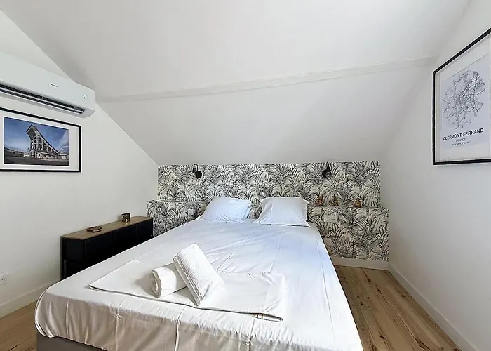 Duplex Climatise Avec Terrasse & Parking Gratuit A Apartment Clermont-Ferrand photo