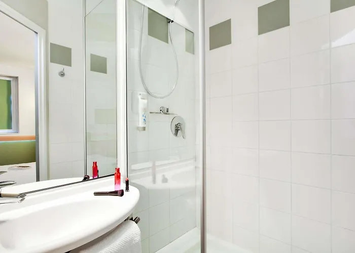 Ibis Budget Clermont Ferrand Centre Montferrand photo